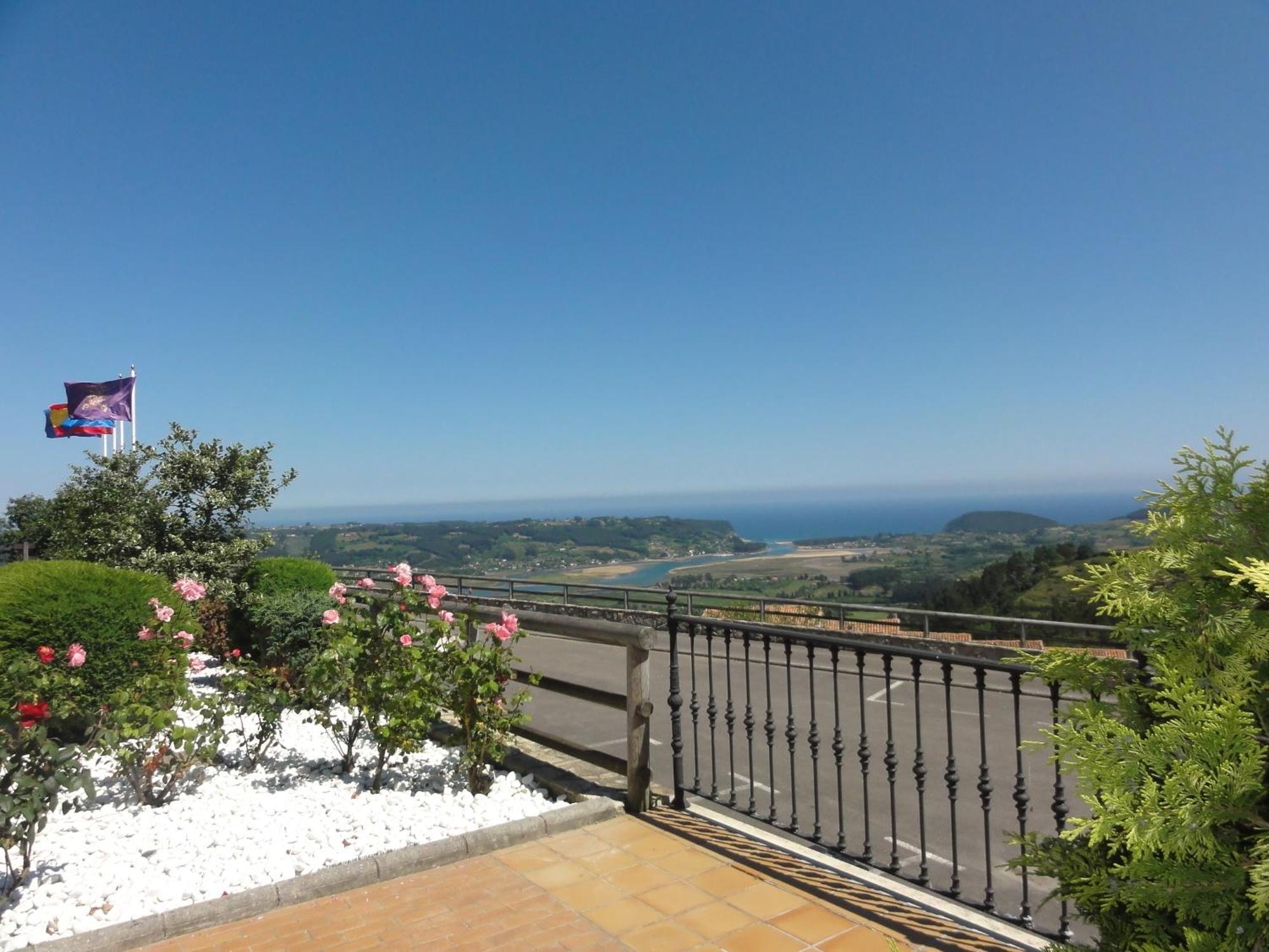 Hotel Mirador De Moriyon Miravalles Exterior photo