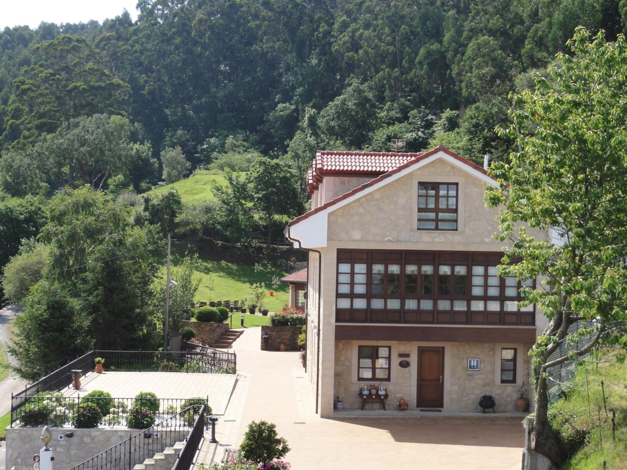 Hotel Mirador De Moriyon Miravalles Exterior photo